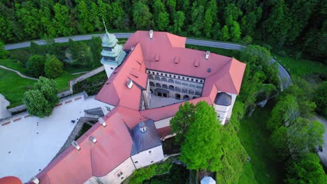Schloss-Pieskowa-Skala-In-Polen
