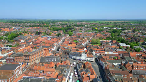 Aerial-video-captures-medieval-Louth,-Lincolnshire