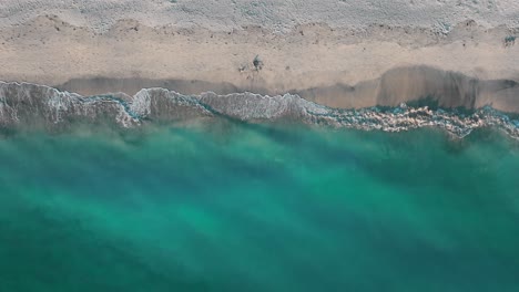 Bovaer-Beach-With-Turquoise-Water-In-Norway---aerial-top-down