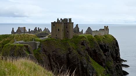 Get-close-to-Dunnottar-Castle,-Scotland,-United-Kingdom