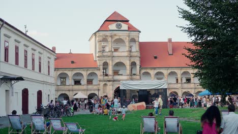 ¿Fiesta-Municipal-En-El-Castillo-De-Moravská-Třebov?