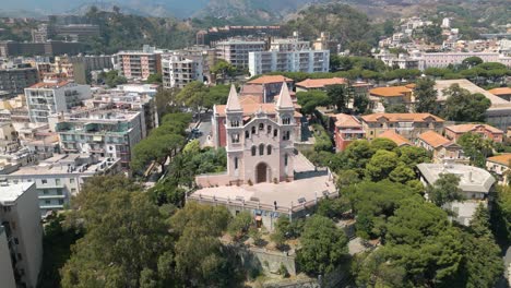 Ascending-Drone-Shot-Reveals-Beautiful-Church-in-Messina,-Italy---Sicily
