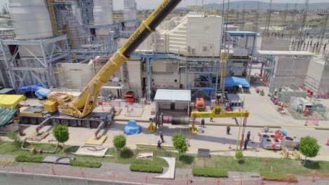 Hoisting-a-gas-turbine-rotor-with-a-crane