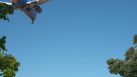 A-Southwest-Airlines-flight-approaches-the-airport-during-landing