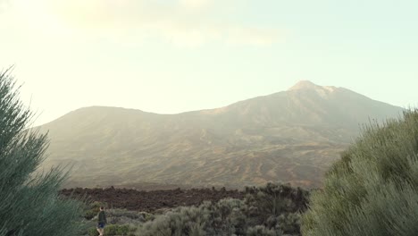 Fascinante-Vista-Del-Parque-Nacional-Del-Volcán-Teide-Santa-Cruz-De-Tenerife-España