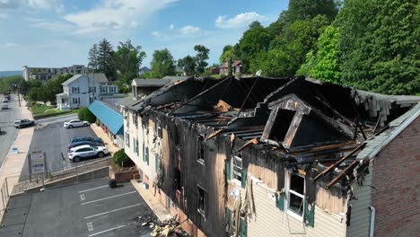 Apartment-fire-in-USA