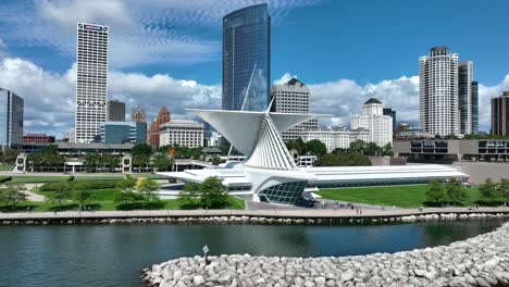 Lago-Michigan-Y-Museo-De-Arte-De-Milwaukee