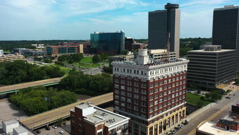 Aerial-view-around-Western-auto-building,-in-sunny-Kansas-city,-Missouri,-USA