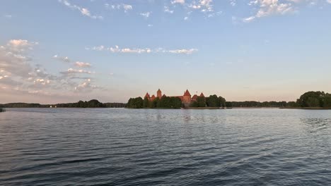 Trakai-Castle,-Medieval-Gothic-Island-Castle,-Located-in-Galve-Lake