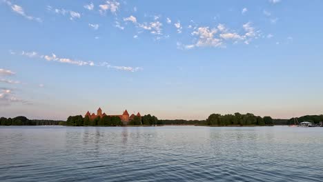 Trakai-Castle,-Medieval-Gothic-Island-Castle,-Located-in-Galve-Lake