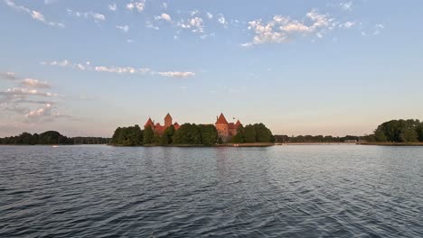 Trakai-Castle,-Medieval-Gothic-Island-Castle,-Located-in-Galve-Lake