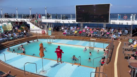 Lisboa,-Portugal---2-De-Agosto-De-2023:-Piscinas-A-Bordo-Del-Himno-De-Los-Mares-Del-Caribe-Real