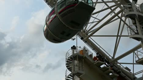 Ya-Casi-Has-Llegado-Al-Final,-London-Eye,-Reino-Unido