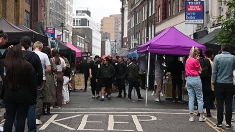 Lunchtime-within-Leather-Lane,-London,-United-Kingdom