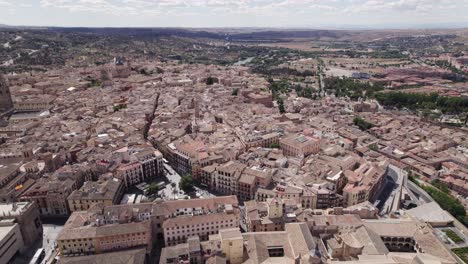 Dense-cityscape-of-Toledo,-Spain