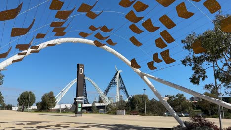 Torbogen-Im-Optus-Perth-Stadion-Im-Rückblick-Auf-Die-Matagarup-Brücke,-Perth,-Westaustralien