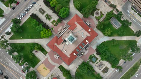 Top-down-orbit-shot-of-Colorado-Springs-Pioneers-Museum