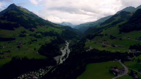 Der-Bezaubernde-Charme-Von-Genf-Entfaltet-Sich-Von-Oben