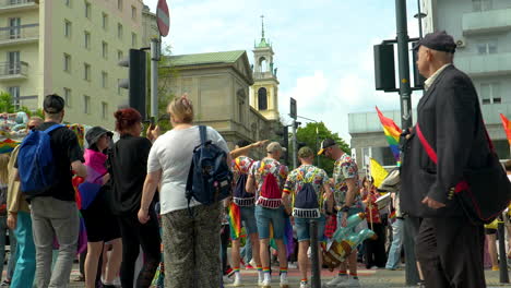 Las-Calles-Se-Encienden-De-Orgullo-Marcha-Por-La-Libertad-Celebrando-El-Amor-Y-La-Igualdad