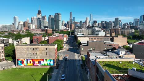 Wandgemälde-In-Der-Altstadt-Von-Chicago-Mit-Der-Futuristischen-Skyline-Der-Stadt-In-Der-Ferne