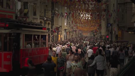 Enfoque-Selectivo,-La-Noche-Pertenece-A-Las-Calles-De-Turquía.