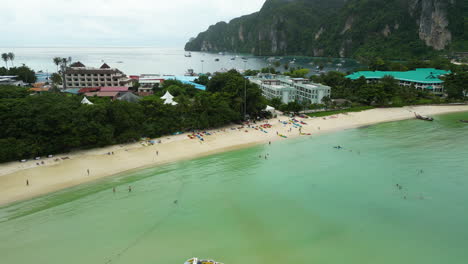Holiday-Destination-At-Koh-Phi-Phi-Island-Resorts-In-Ao-Nang,-Thailand