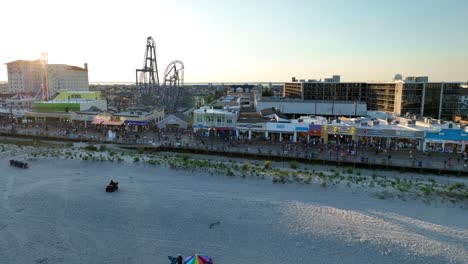 Beach-boardwalk-in-USA-at-sunset