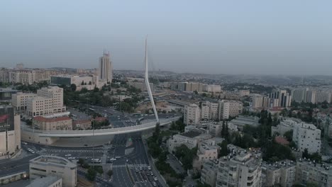 Jerusalem-Chords-bridge,-a-famous-unique-landmark,-with-general-view-of-the-city