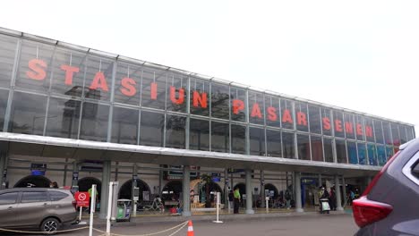 Estación-Pasar-Senen-En-Yakarta,-Indonesia