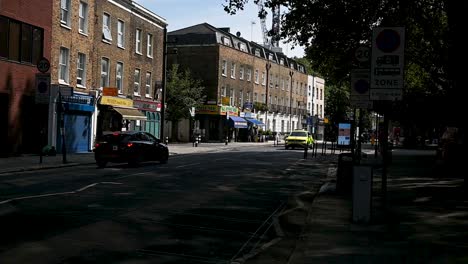 Ambulance-rushing-towards-Kings-Cross,-London,-United-Kingdom