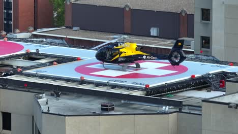 AirCare-helicopter-on-hospital-helipad