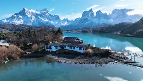 Landhaus-Von-Torres-Del-Paine-In-Punta-Arenas,-Chile