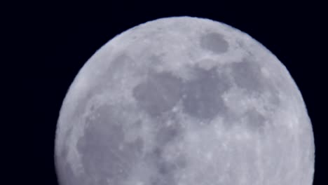 Full-moon-in-night-sky