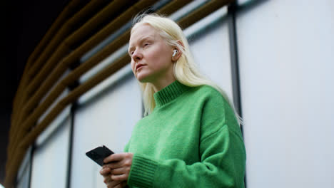 Woman-using-smartphone-outdoors