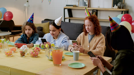 Niños-En-Una-Fiesta-De-Cumpleaños