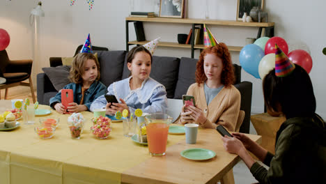 Niños-En-Una-Fiesta-De-Cumpleaños