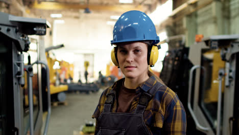 Female-worker-at-the-factory