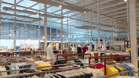 Panning-Shot-Overlooking-a-Clothing-Store-Outlet-in-Thailand