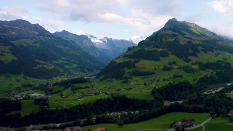 Erweitern-Sie-Ihre-Perspektive-Mit-Atemberaubenden-Luftaufnahmen-Von-Genf-In-Der-Schweiz