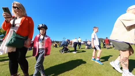 Gente-En-El-Orgullo-Gay-Reykjavik-2023-Desde-El-Parque