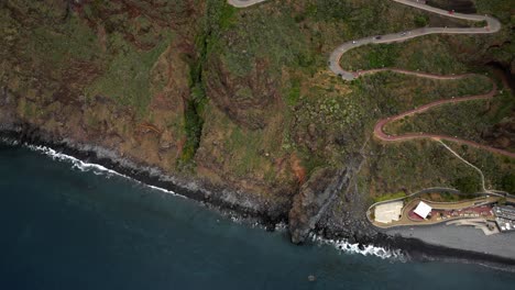 Vista-Aérea-De-Praia-Do-Garajau-En-Lido,-Caniço,-Isla-De-Madeira-Portugal