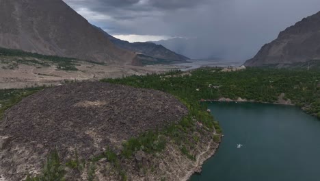 Aerial-Drone-shot-of-beautiful-upper-kachura-lake-Skarduu-Circulating-in-Pakistan-on-cloudy-day