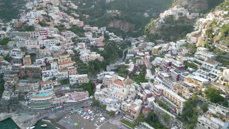 Luftaufnahme-über-Positano,-Amalfiküste,-Italien