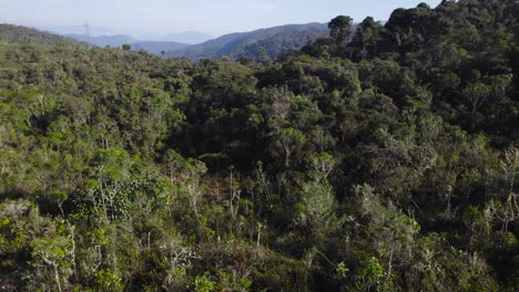 Cinematic-daytime-drone-footage-in-Oxapampa,-Peru