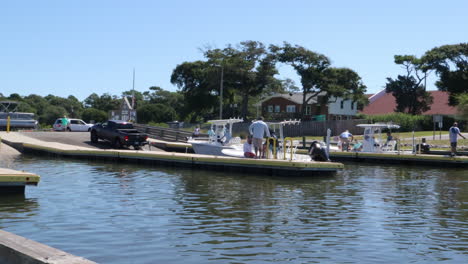 Boaters-putting-their-boats-in-at-a-boat-ramp