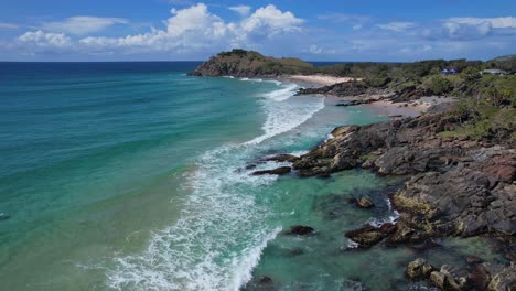 Scenic-Landscape-Of-Cabarita-Beach-And-Norries-Head-In-New-South-Wales,-Australia---aerial-shot