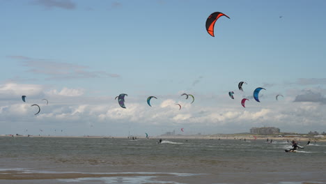 Popular-Kitesurfing-Spot-For-Locals-And-Tourists-During-Summer-In-Kijkduin,-The-Netherlands