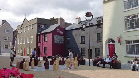 Straßenbild-Der-Stadt-Waterford-Schachspielen-Im-Wikingerdreieck-Am-Späten-Nachmittag