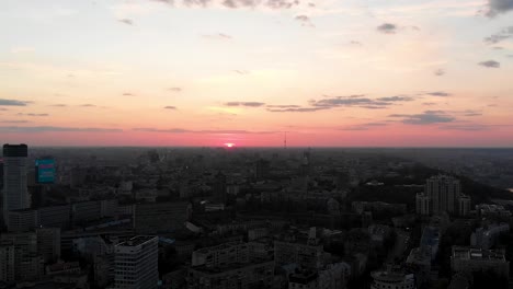 Kiewer-Stadtzentrum-Sunseat-Drohnenflug