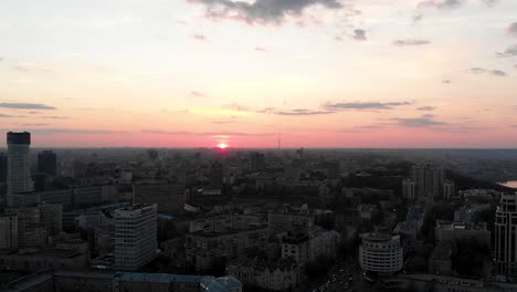 Kiev,-Asiento-De-Sol,-Hermoso,-Paz,-Dnepr,-Centro-De-La-Ciudad,-Horizonte,-Cine